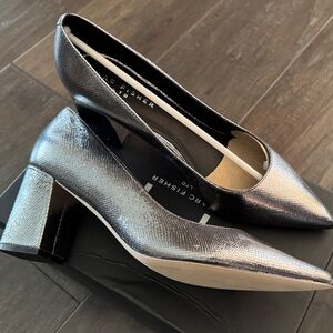 NIB Marc Fisher Metallic Silver Pointed Block Heel Pumps 9.5